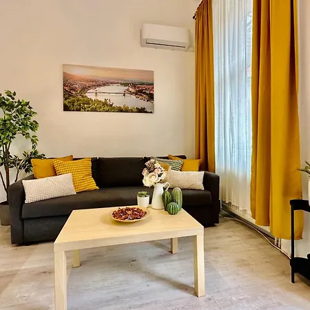 Downtown* 600mbps* Smart Tv* Ac