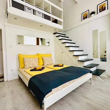 Downtown* 600mbps* Smart Tv* Ac *